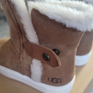 UGG Tan and White Boots Size 5.5